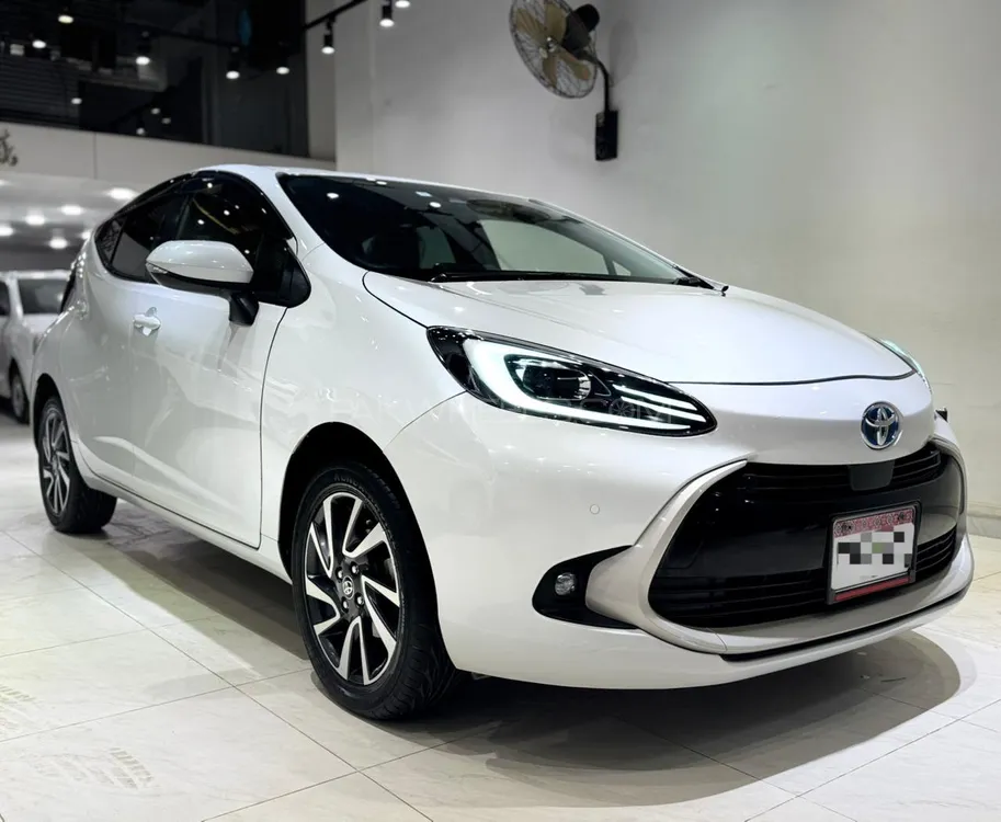 Toyota Aqua 2021 for Sale in Karachi Image-1