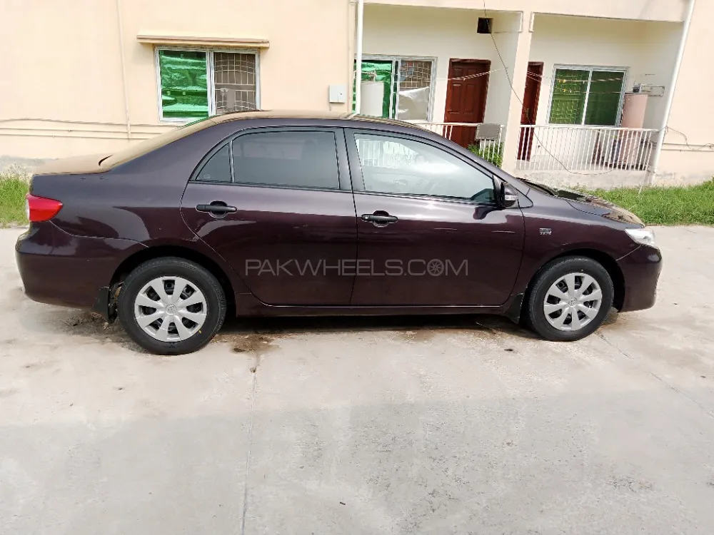 Toyota Corolla 2013 for Sale in Mian Wali Image-1
