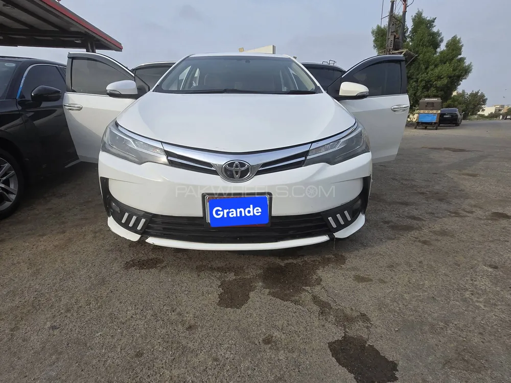 Toyota Corolla 2017 for Sale in Karachi Image-1