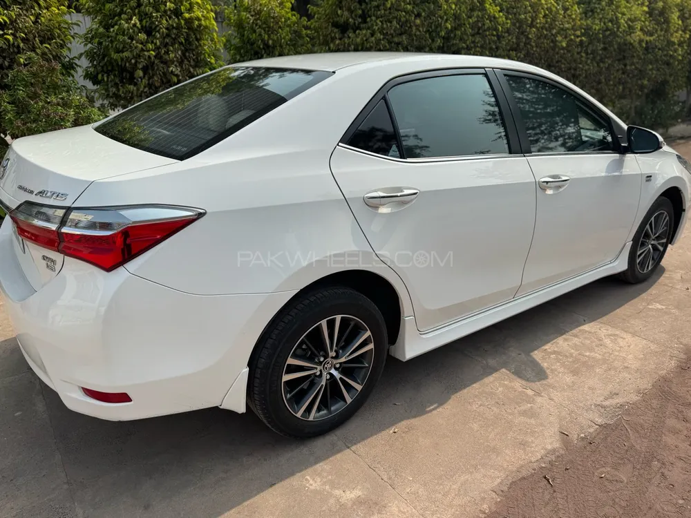 Toyota Corolla 2020 for Sale in Lahore Image-1
