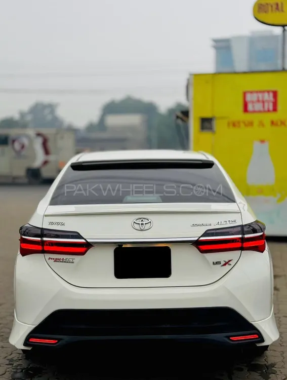 Toyota Corolla 2021 for Sale in Gujranwala Image-1