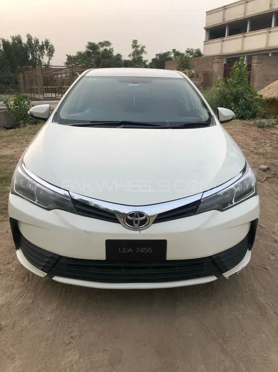 Toyota Corolla 2018 for Sale in Peshawar Image-1