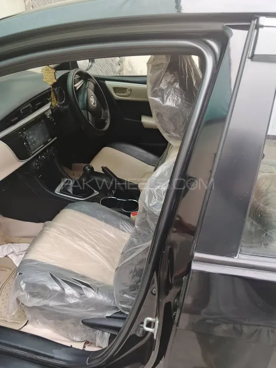Toyota Corolla 2015 for Sale in Faisalabad Image-1