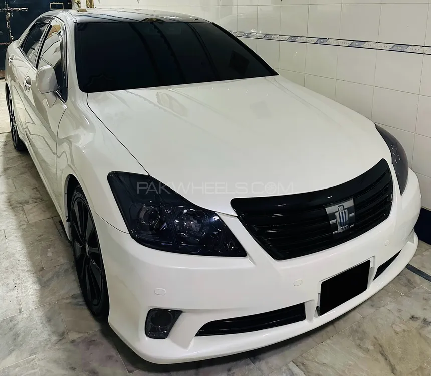 Toyota Crown 2010 for Sale in Karachi Image-1
