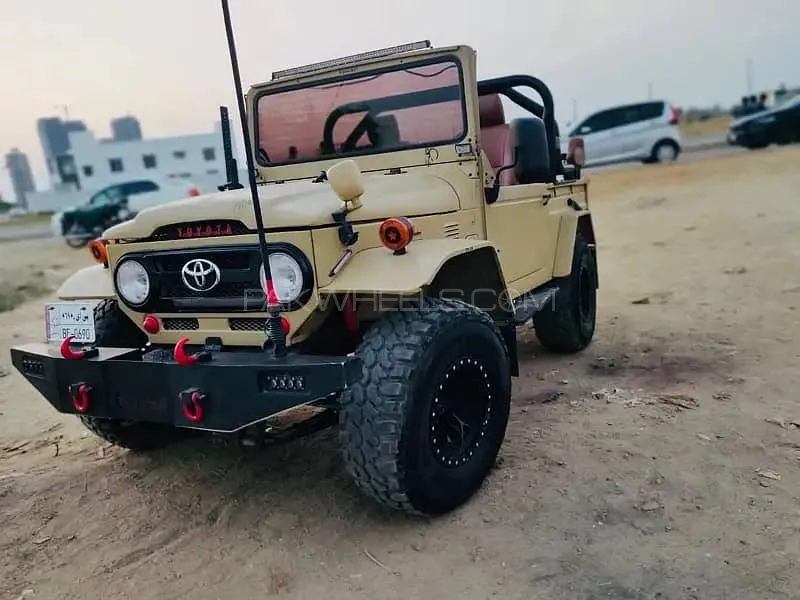 Toyota Fj Cruiser 1990 for Sale in Karachi Image-1
