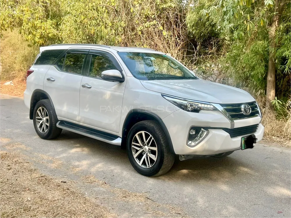 Toyota Fortuner 2018 for Sale in Lahore Image-1
