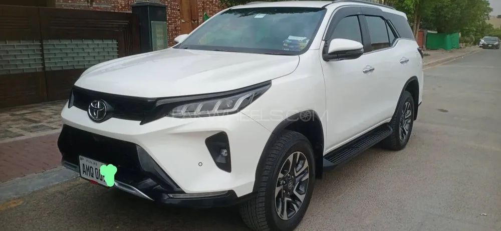 Toyota Fortuner 2022 for Sale in Lahore Image-1