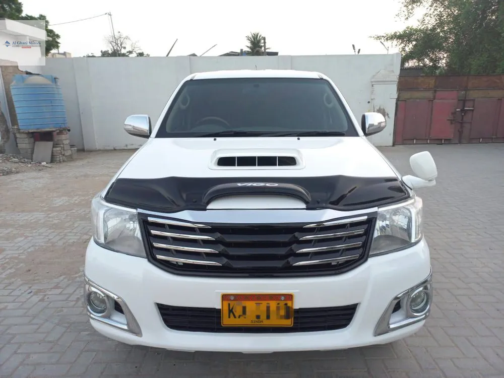 Toyota Hilux 2013 for Sale in Karachi Image-1