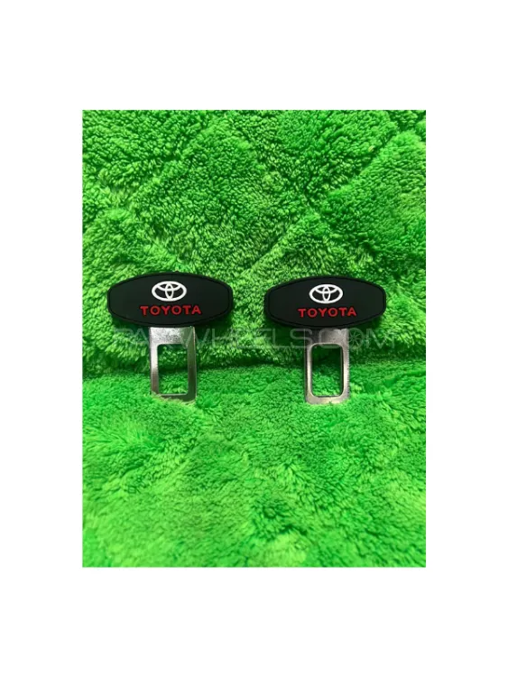 2 PIECE TOYOTA LOGO  Seat Belt clip ( UNIVERSAL) MADE IN CHINA Image-1