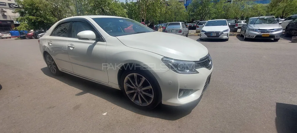 Toyota Mark X 2011 for Sale in Islamabad Image-1