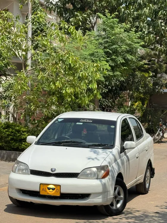 Toyota Platz 2001 for Sale in Islamabad Image-1