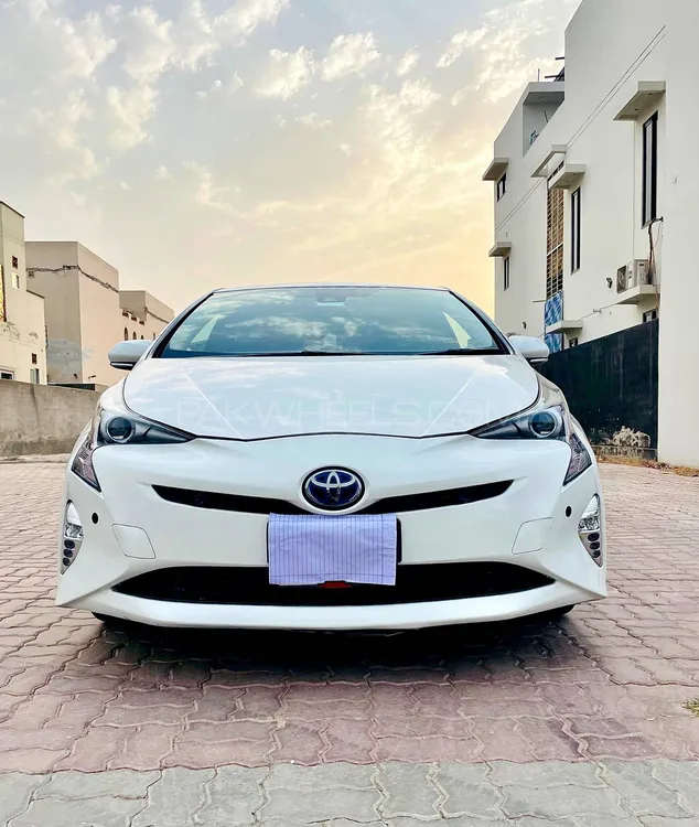 Toyota Prius 2018 for Sale in Multan Image-1