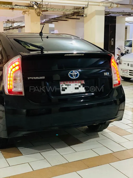 ٹویوٹا پریوس 2012 for Sale in کراچی Image-1