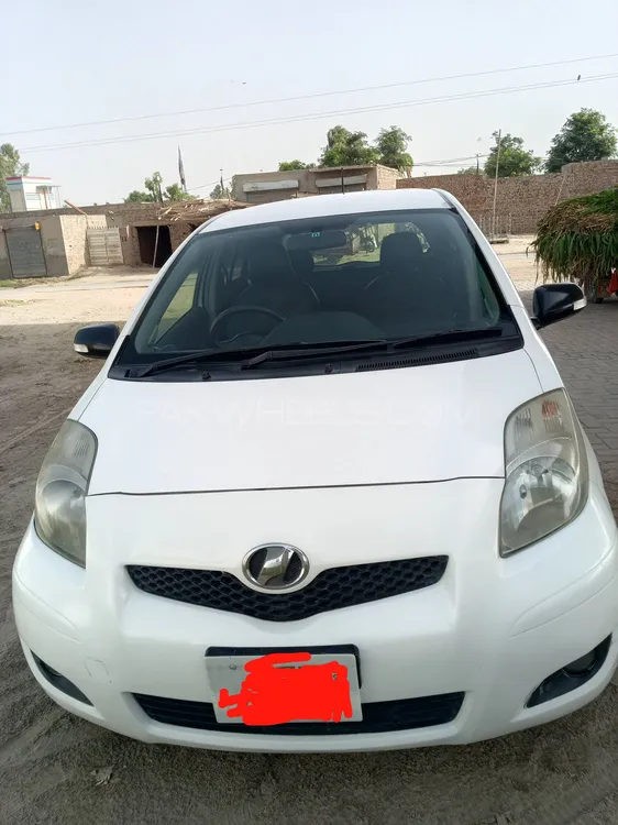 Toyota Vitz 2007 for Sale in Layyah Image-1