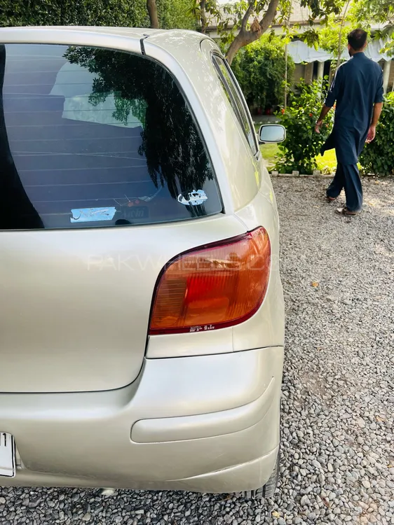 Toyota Vitz 2002 for Sale in Peshawar Image-1