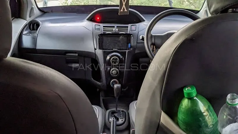 Toyota Vitz 2006 for Sale in Karachi Image-1
