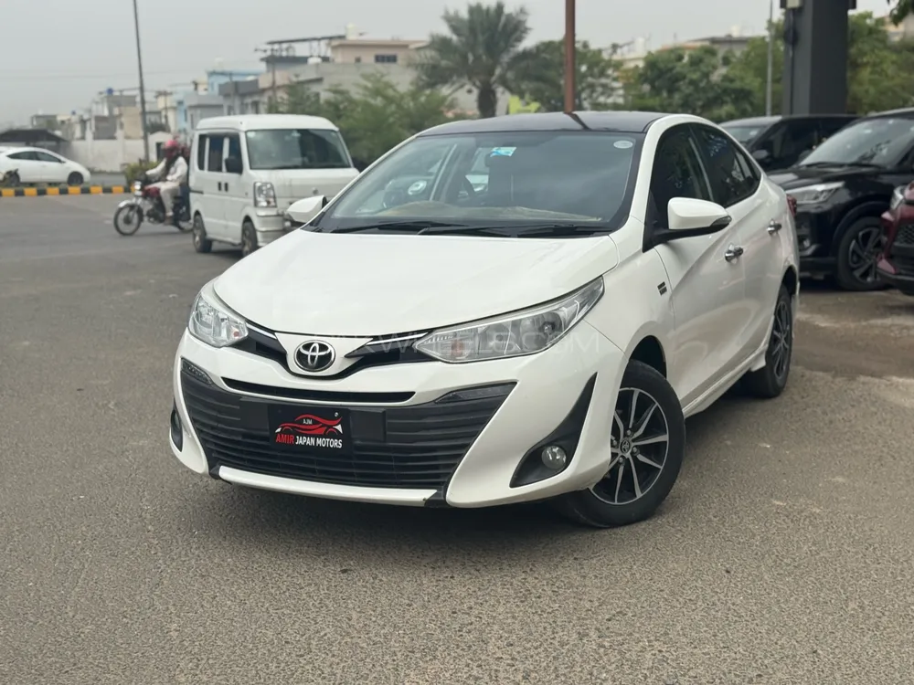 Toyota Yaris Sedan 2020 for Sale in Lahore Image-1