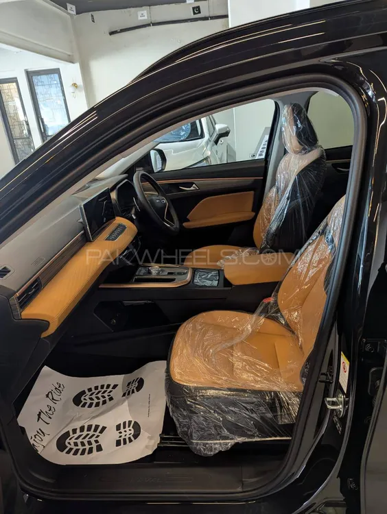ہیول جولین 2025 for Sale in لاہور ہیول جولین 2025 for Sale in لاہور Image-3