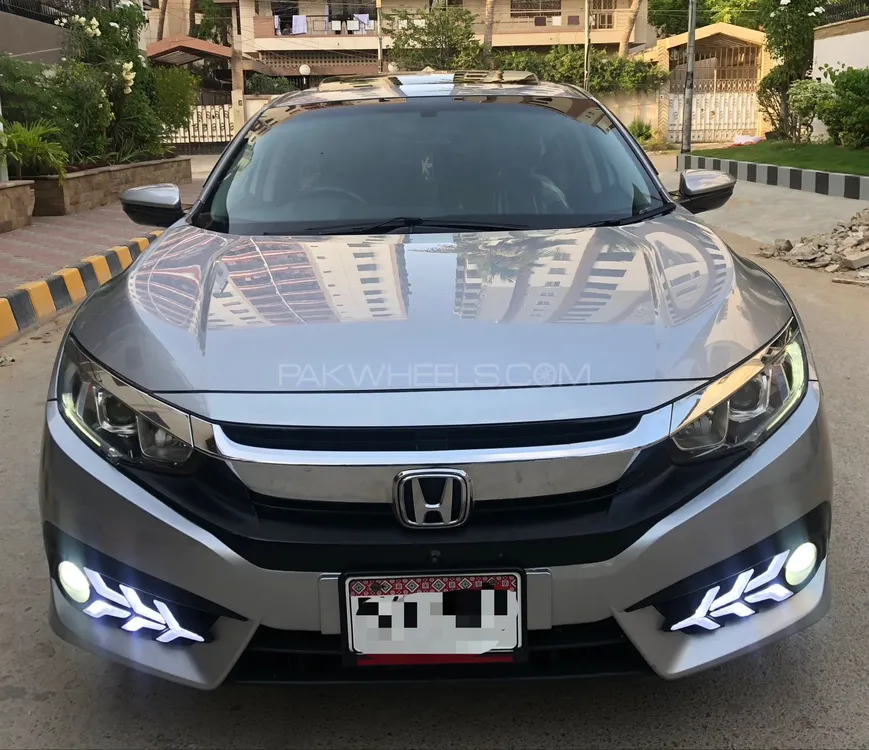 Honda Civic 2017 for Sale in Karachi Image-1