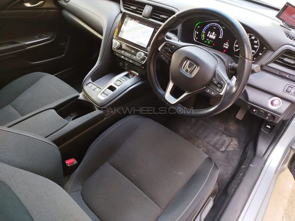 Honda Insight 2020 for Sale in Karachi Image-1