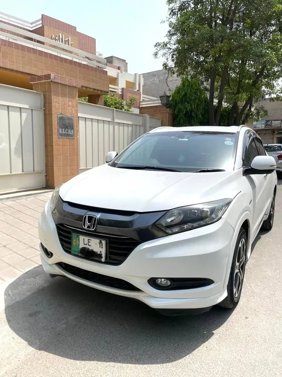 Honda Vezel 2015 for Sale in Lahore Image-1