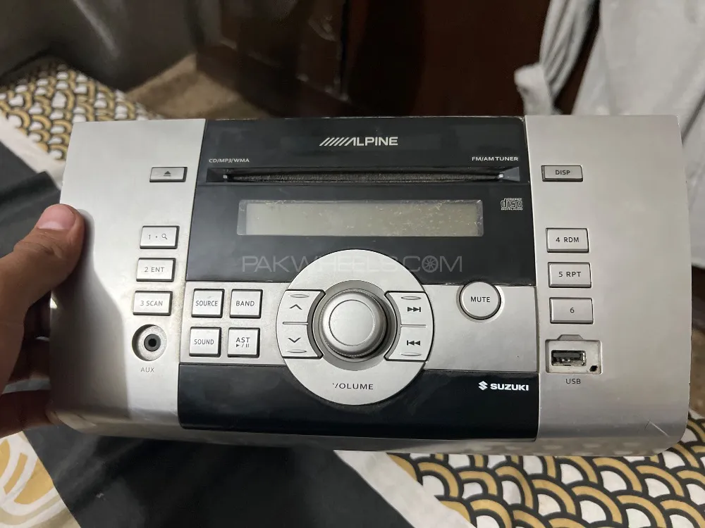 Original Swift Suzuki Audio Player Image-1