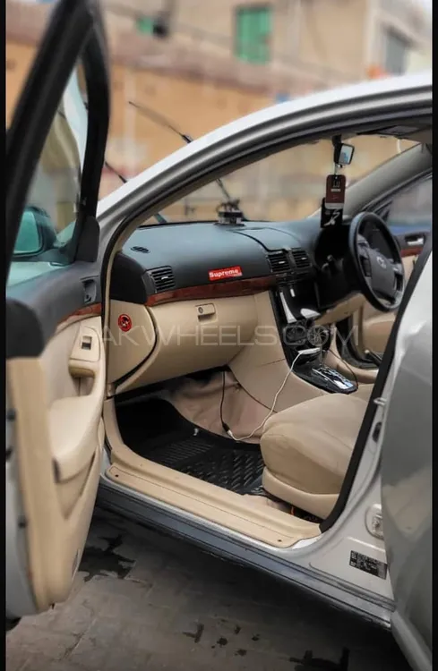 Toyota Avensis 2005 for Sale in Lahore Image-1
