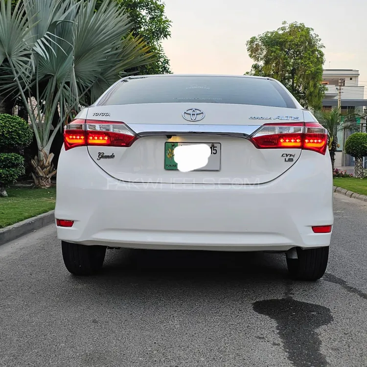 Toyota Corolla 2015 for Sale in Gujranwala Image-1