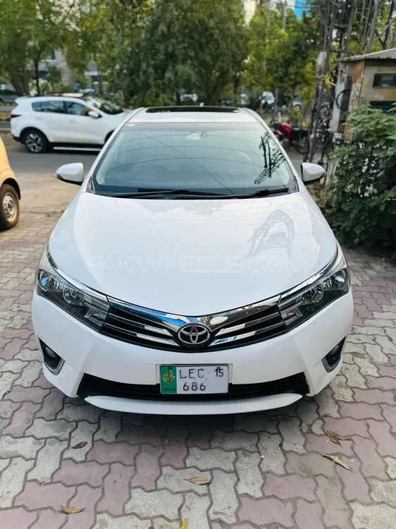 Toyota Corolla 2015 for Sale in Lahore Image-1