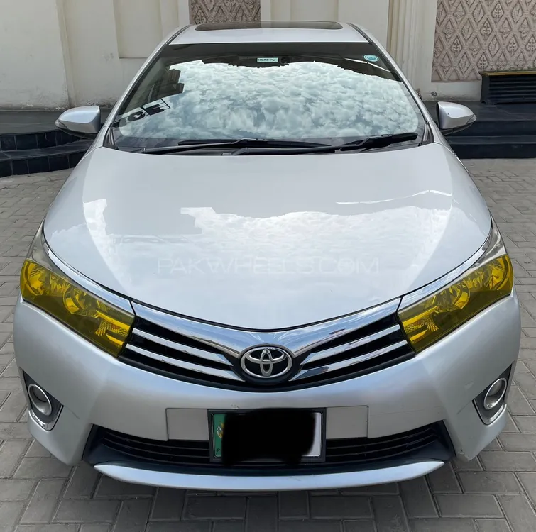 Toyota Corolla 2017 for Sale in Lahore Image-1