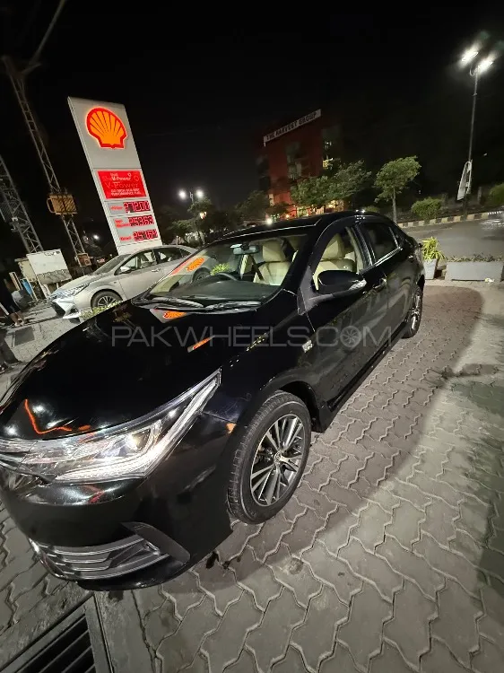 Toyota Corolla 2018 for Sale in Lahore Image-1