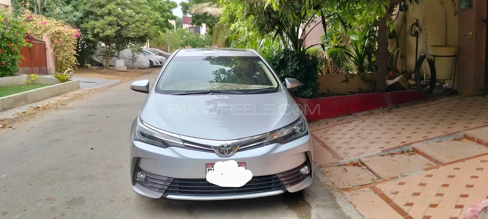 Toyota Corolla 2018 for Sale in Karachi Image-1