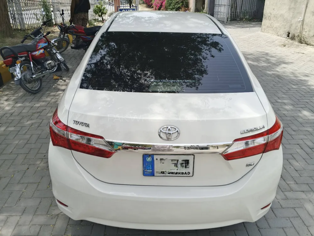 Toyota Corolla 2016 for Sale in Islamabad Image-1