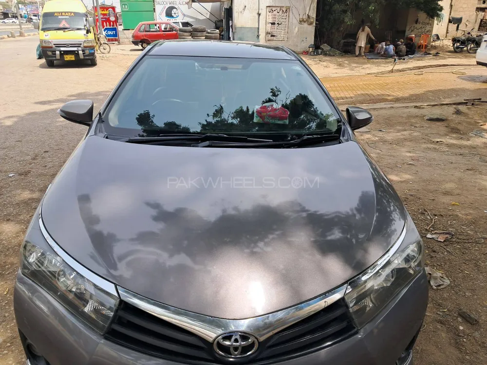 Toyota Corolla 2015 for Sale in Karachi Image-1