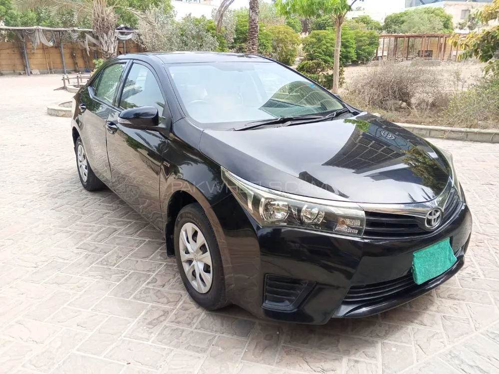 Toyota Corolla 2016 for Sale in Karachi Image-1