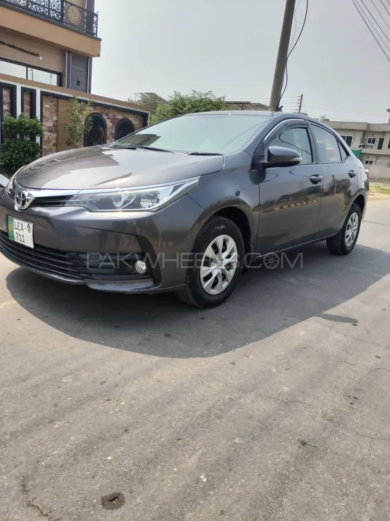 Toyota Corolla 2017 for Sale in Lahore Image-1