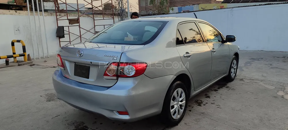 Toyota Corolla 2013 for Sale in Peshawar Image-1