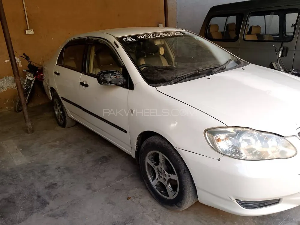 Toyota Corolla 2004 for Sale in Lahore Image-1