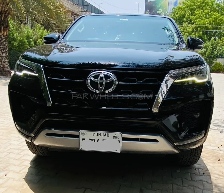 Toyota Fortuner 2022 for Sale in Multan Image-1