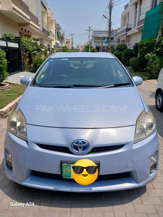 Toyota Prius 2011 for Sale in Sialkot Image-1