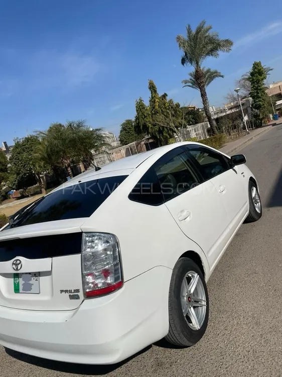 Toyota Prius 2007 for Sale in Islamabad Image-1