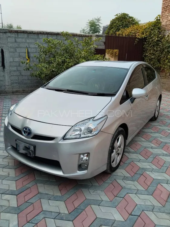 Toyota Prius 2011 for Sale in Swabi Image-1