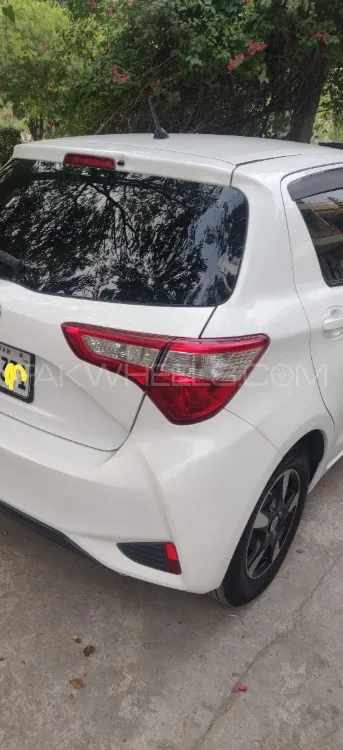 Toyota Vitz 2017 for Sale in Gujranwala Image-1