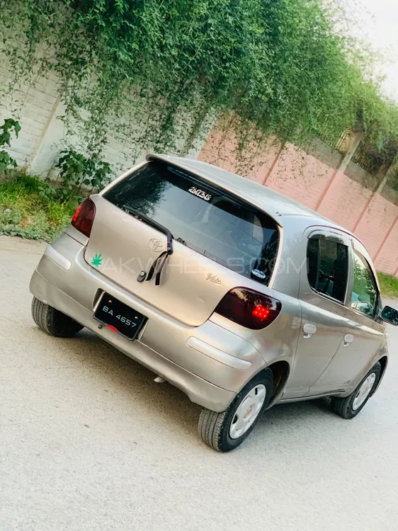 Toyota Vitz 2002 for Sale in Peshawar Image-1