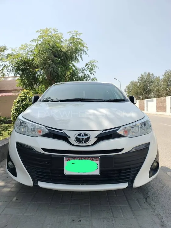 Toyota Yaris Sedan 2021 for Sale in Karachi Image-1