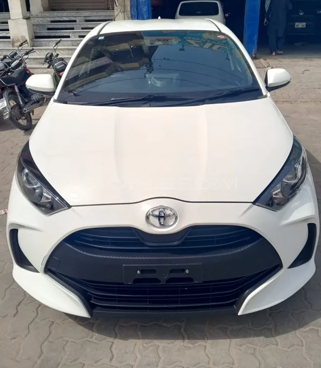 Toyota Yaris Hatchback 2022 for Sale in Sialkot Image-1