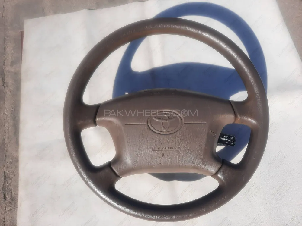 corolla and prado srs steering wheel Image-1