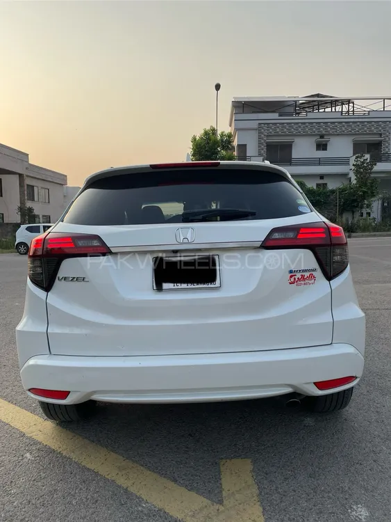 Honda Vezel 2019 for Sale in Islamabad Image-1