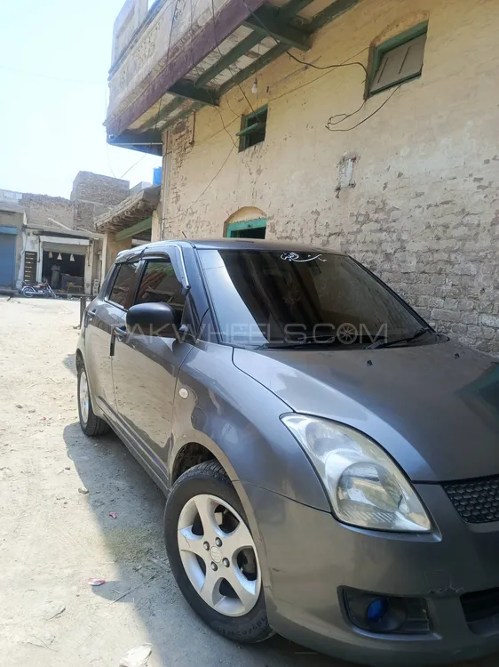 Suzuki Swift 2012 for Sale in Dera ismail khan Image-1