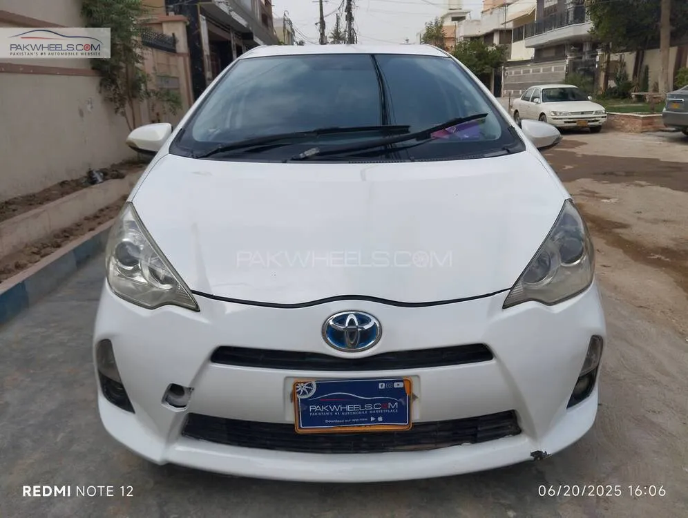 Toyota Aqua 2013 for Sale in Karachi Image-1